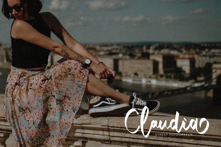 Handwritten Script Font